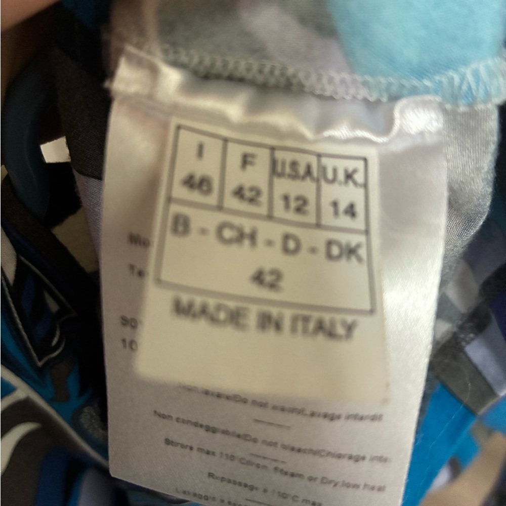 Emilio Pucci Blue and Gray Patterned Garment - Picture 3 of 3